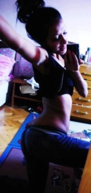 Photo of Sydnee (24) from Florida dating profile