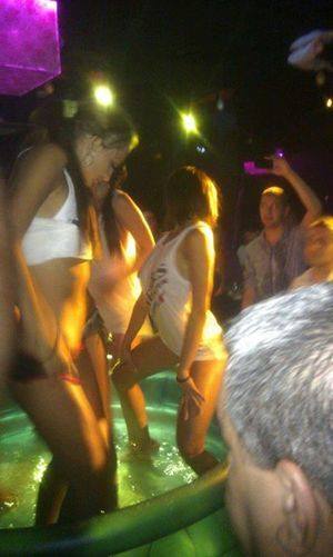 Lynsey, 30, New York | Younger Adult Woman Seeking Older Men