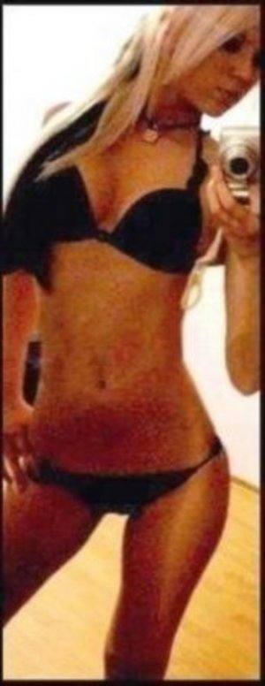 Meet Lilly (25) from Texas | Explicit Casual Dating
