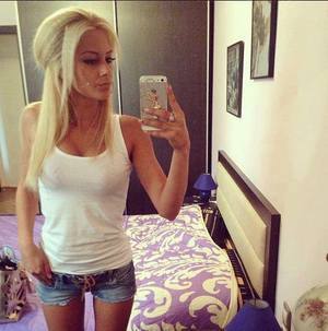 Julie, 20, Wisconsin | No-Nonsense Hookup Profile