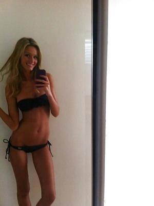 Sylvia, age 18, local profile image in Allentown, PA