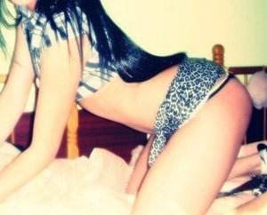 Photo of Jillian (21) from Kent, WA dating profile