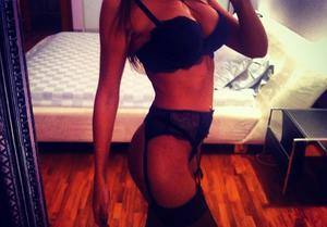 Meet Adrienne (20) from Quebec | Explicit Casual Dating