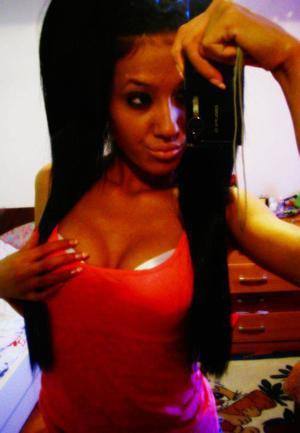 Meet Mia (25) from Tennessee | Explicit Casual Dating