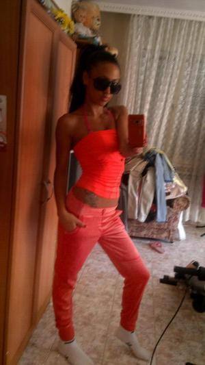 Paula (19) in Calgary, ALB, adult profile photo