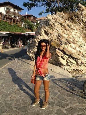 Meet Emma (25) from Pennsylvania | Explicit Casual Dating