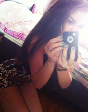 Meet Tess (28) from California | Explicit Casual Dating