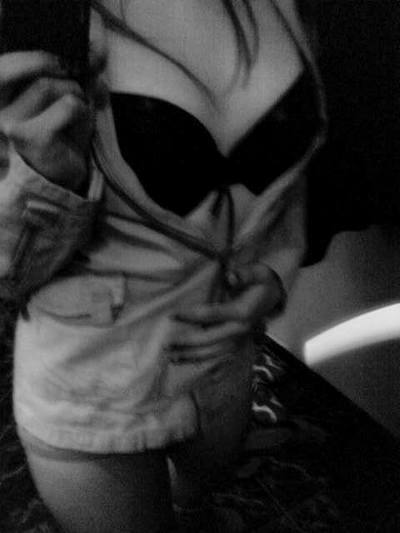 Lena, 25, California | No-Nonsense Hookup Profile