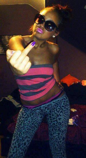 Devon, 24, Illinois | No-Nonsense Hookup Profile