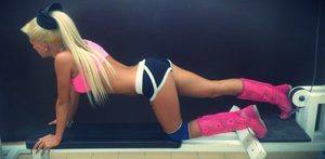 Meet London (20) from New Jersey | Explicit Casual Dating