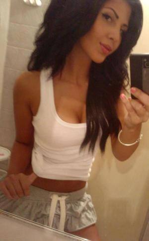 Meet Aracely (28) from Texas | Explicit Casual Dating