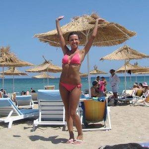 Meet Elena (25) from Hawaii | Explicit Casual Dating