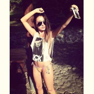 Lea, 27, Michigan | No-Nonsense Hookup Profile