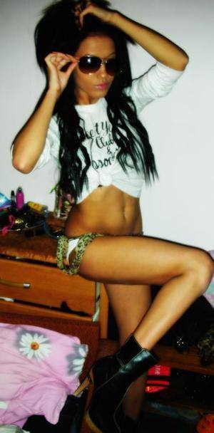 Meet Regan (22) from Tennessee | Explicit Casual Dating