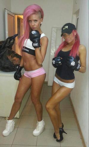 Connect with Julie (25) | Arizona Adult Fun