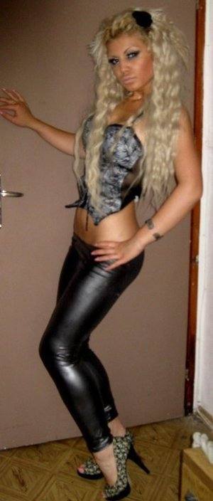 Ashleigh (20) from Edmonton, ALB profile image
