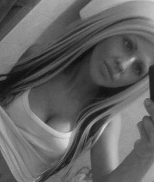 Emma, 25, Colorado | No-Nonsense Hookup Profile