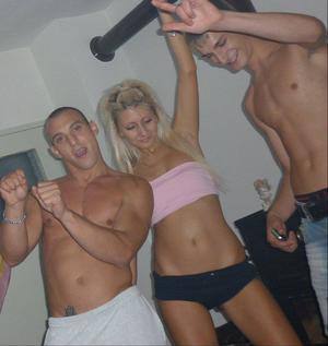 Meet Raelynn (20) from Kentucky | Explicit Casual Dating