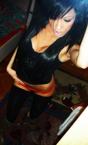 Meet Marina (25) from Wisconsin | Explicit Casual Dating
