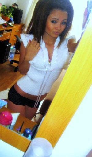Looking for local cheaters? Take Kandice from Florida home with you