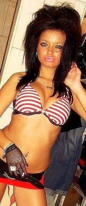 Takisha from Rosholt, Wisconsin is looking for adult webcam chat