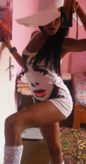 Kairi from New York is interested in nsa sex with a nice, young man