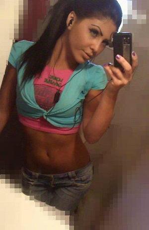 Kaydence from Louisiana is looking for adult webcam chat
