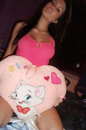 Looking for local cheaters? Take Lindsey from New York home with you