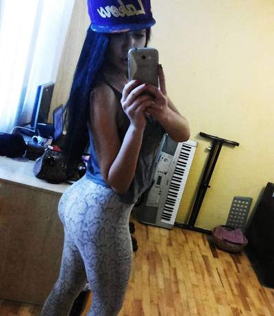 Looking for local cheaters? Take Vashti from Olivet, New Jersey home with you