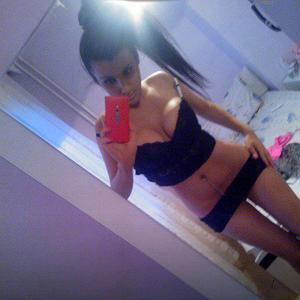 Dominica from Brigham City, Utah is looking for adult webcam chat