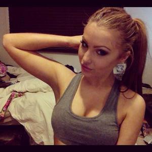 Vannesa from Hume, Illinois is looking for adult webcam chat