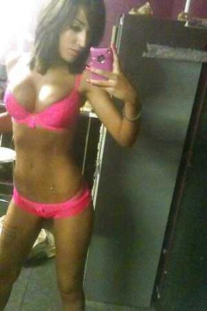 Susana from Hawaii is DTF, are you?