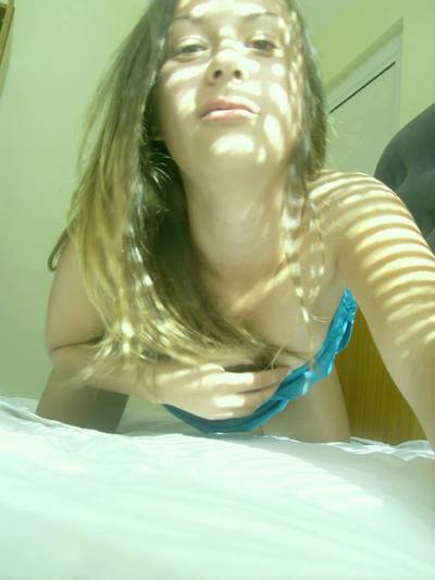Angel is a cheater looking for a guy like you!