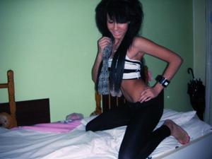 Meet local singles like Mary from Illinois who want to fuck tonight