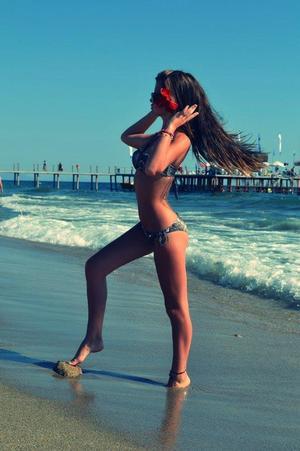 Looking for local cheaters? Take Jeanette from New York home with you