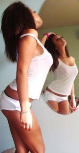Escorts like Luz are down to fuck you now!
