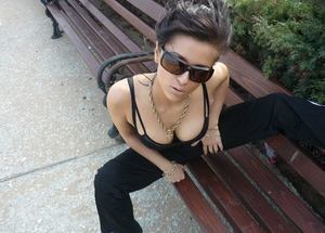 Perla from New York is looking for adult webcam chat