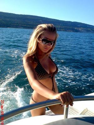 Lanette from Mavisdale, Virginia is looking for adult webcam chat