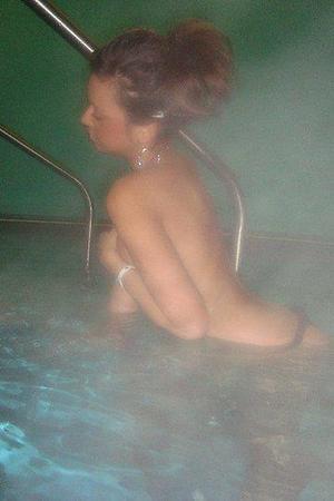 Karissa from Washington is interested in nsa sex with a nice, young man