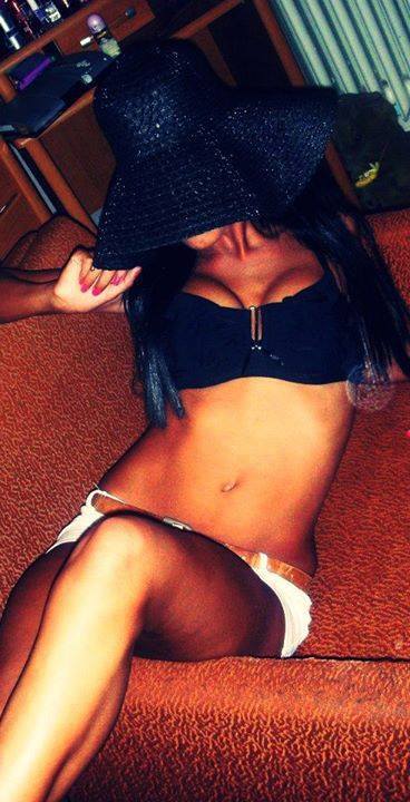Carolyn from Florida is looking for adult webcam chat