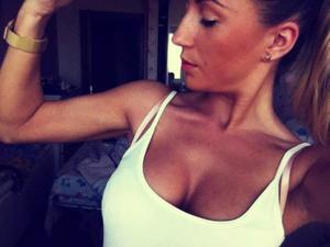 Leeann from Frankfort, South Dakota is looking for adult webcam chat