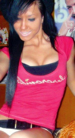 Escorts like Alana are down to fuck you now!