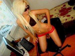 Looking for local cheaters? Take Katharine from Colorado home with you