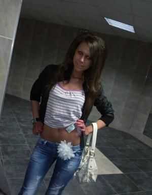 Lindsey is a cheater looking for a guy like you!