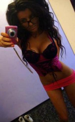 Looking for girls down to fuck? Samira from New York is your girl