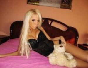 Liane from Oakbrook, Kentucky is looking for adult webcam chat