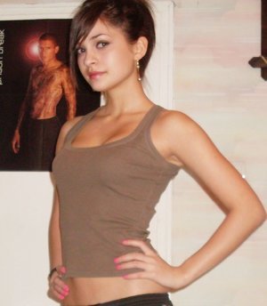 Escorts like Tatiana are down to fuck you now!