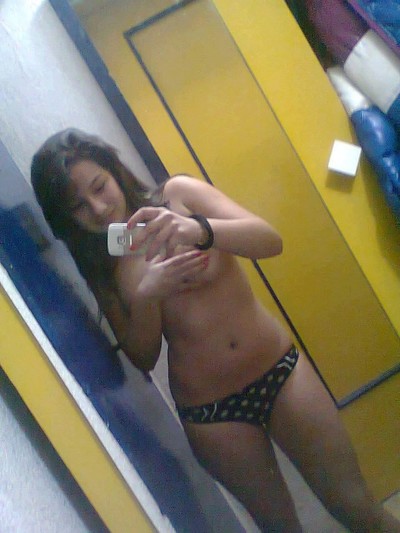 Chanel from New York is looking for adult webcam chat