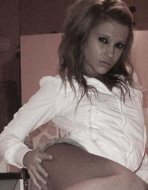 Looking for girls down to fuck? Jewel from Michigan is your girl