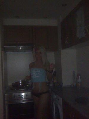 Hettie from Willow Street, Pennsylvania is looking for adult webcam chat